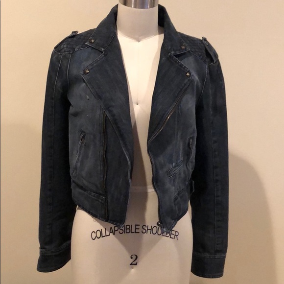 Jean jacket with studs - Picture 2 of 7